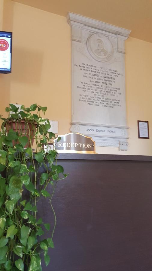 Casa Per Ferie "Sacro Cuore" Marina di Massa Extérieur photo