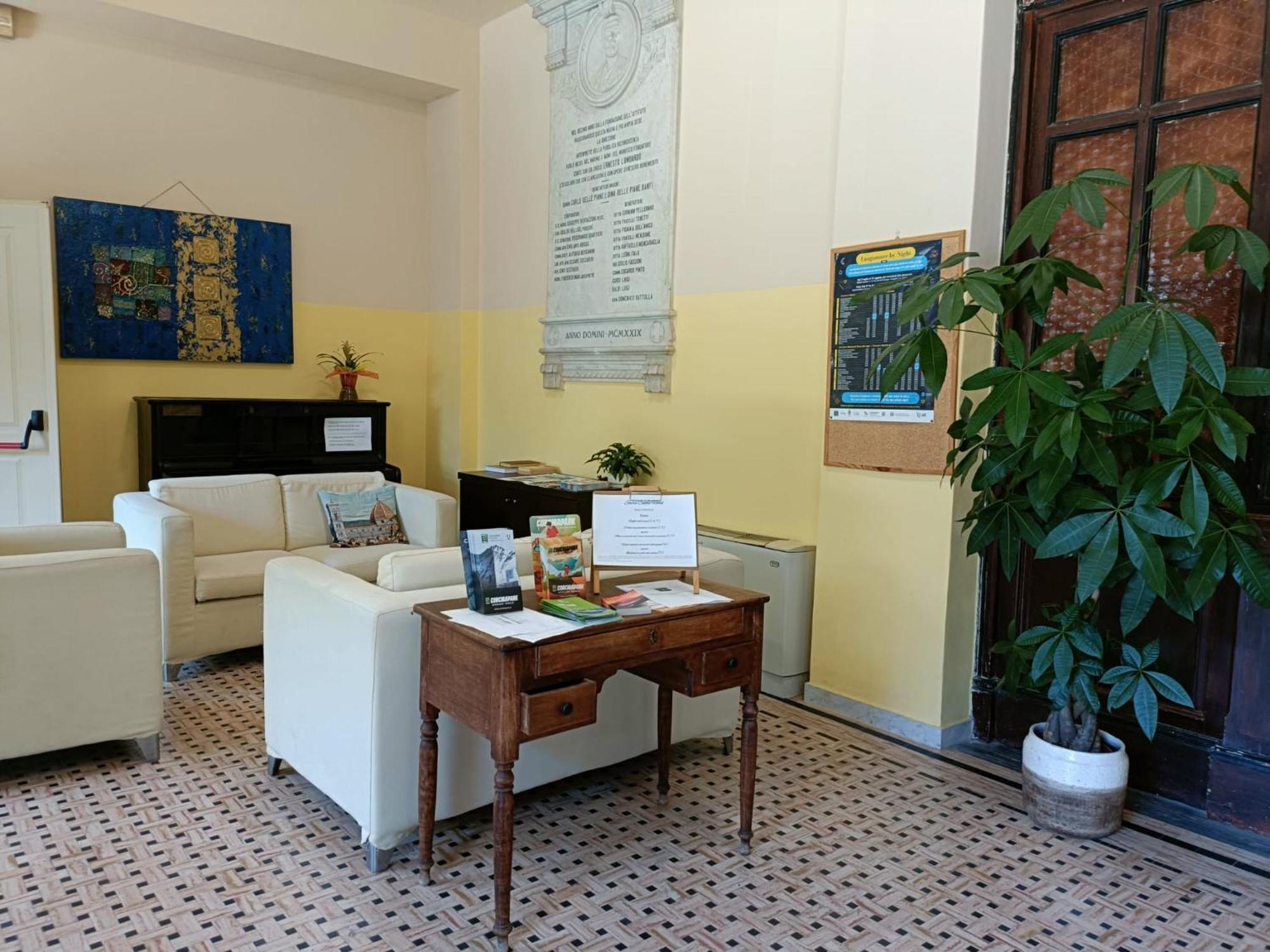 Casa Per Ferie "Sacro Cuore" Marina di Massa Extérieur photo