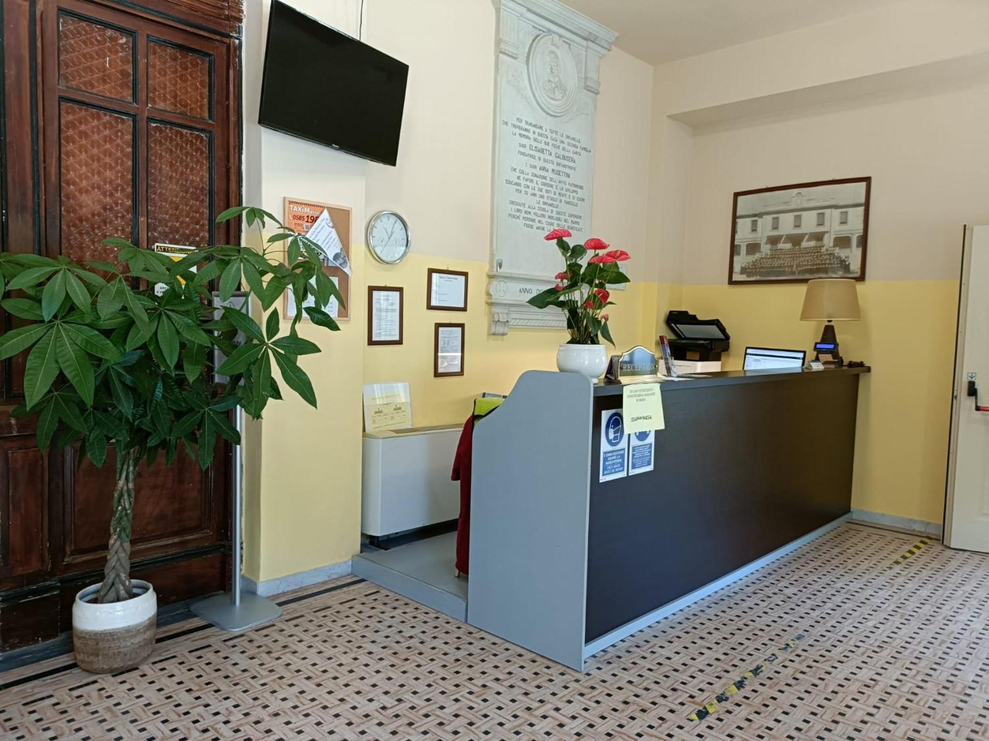 Casa Per Ferie "Sacro Cuore" Marina di Massa Extérieur photo